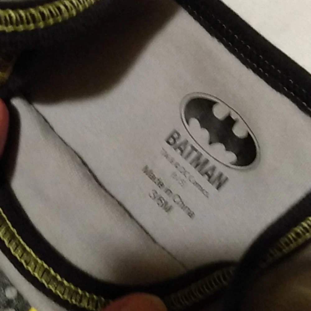 *Baby Batman Superhero at Work Graphic Onesie Gray Yellow 3 6‎ Months